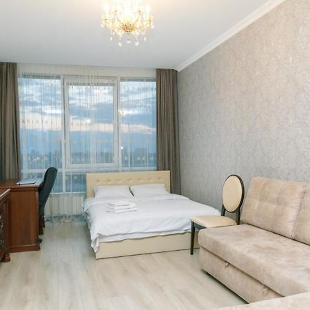 Apart Assistant On Smart Plaza Kyiv Exterior foto