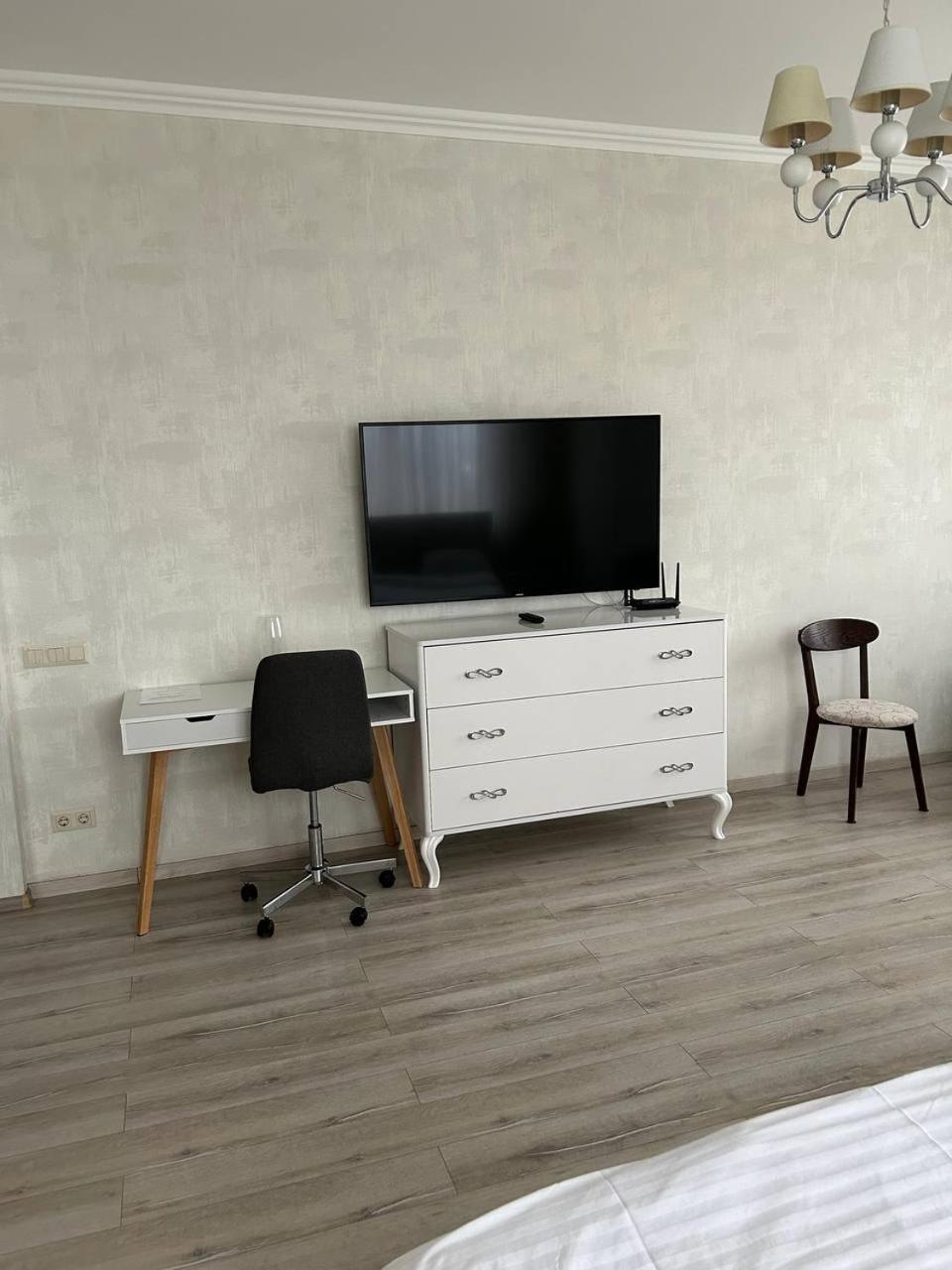 Apart Assistant On Smart Plaza Kyiv Exterior foto