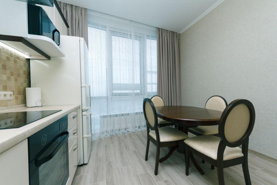 Apart Assistant On Smart Plaza Kyiv Exterior foto